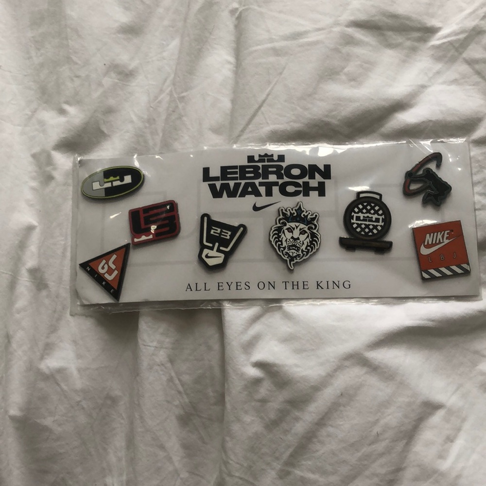 Rare Unopened Lebron James Pin Set